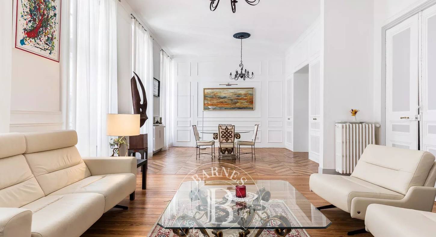 Show - BARNES Toulouse - Immobilier de luxe, appartements et maisons de prestige à Toulouse