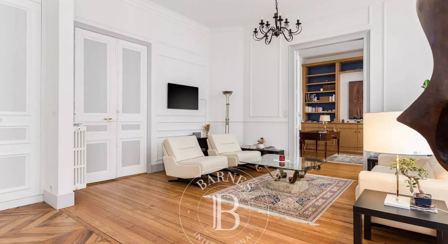 Show - BARNES Toulouse - Immobilier de luxe, appartements et maisons de prestige à Toulouse