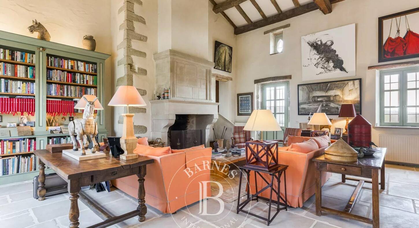 Show - BARNES Agency, luxury real estate in Toulouse