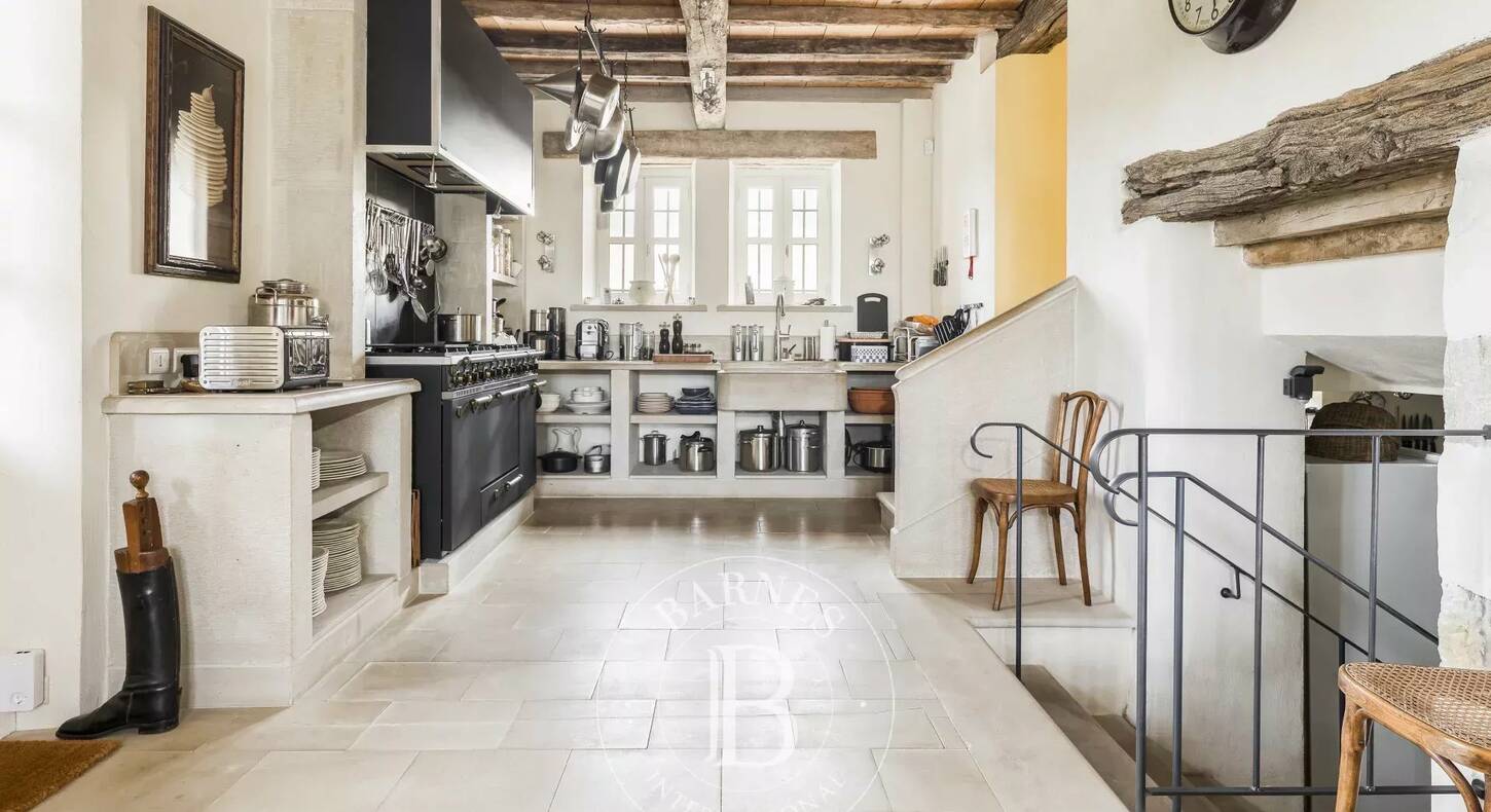 Show - BARNES Agency, luxury real estate in Toulouse