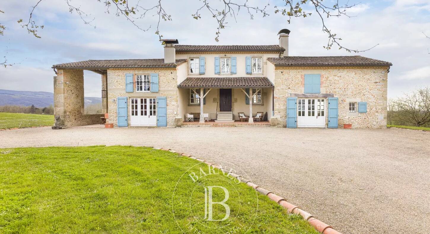 Show - BARNES Agency, luxury real estate in Toulouse