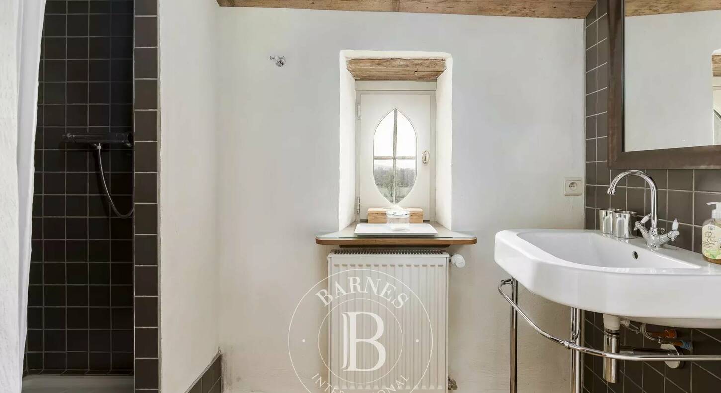 Show - BARNES Agency, luxury real estate in Toulouse