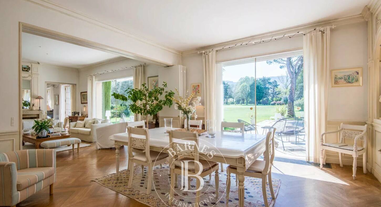 Show - BARNES Toulouse - Immobilier de luxe, appartements et maisons de prestige à Toulouse