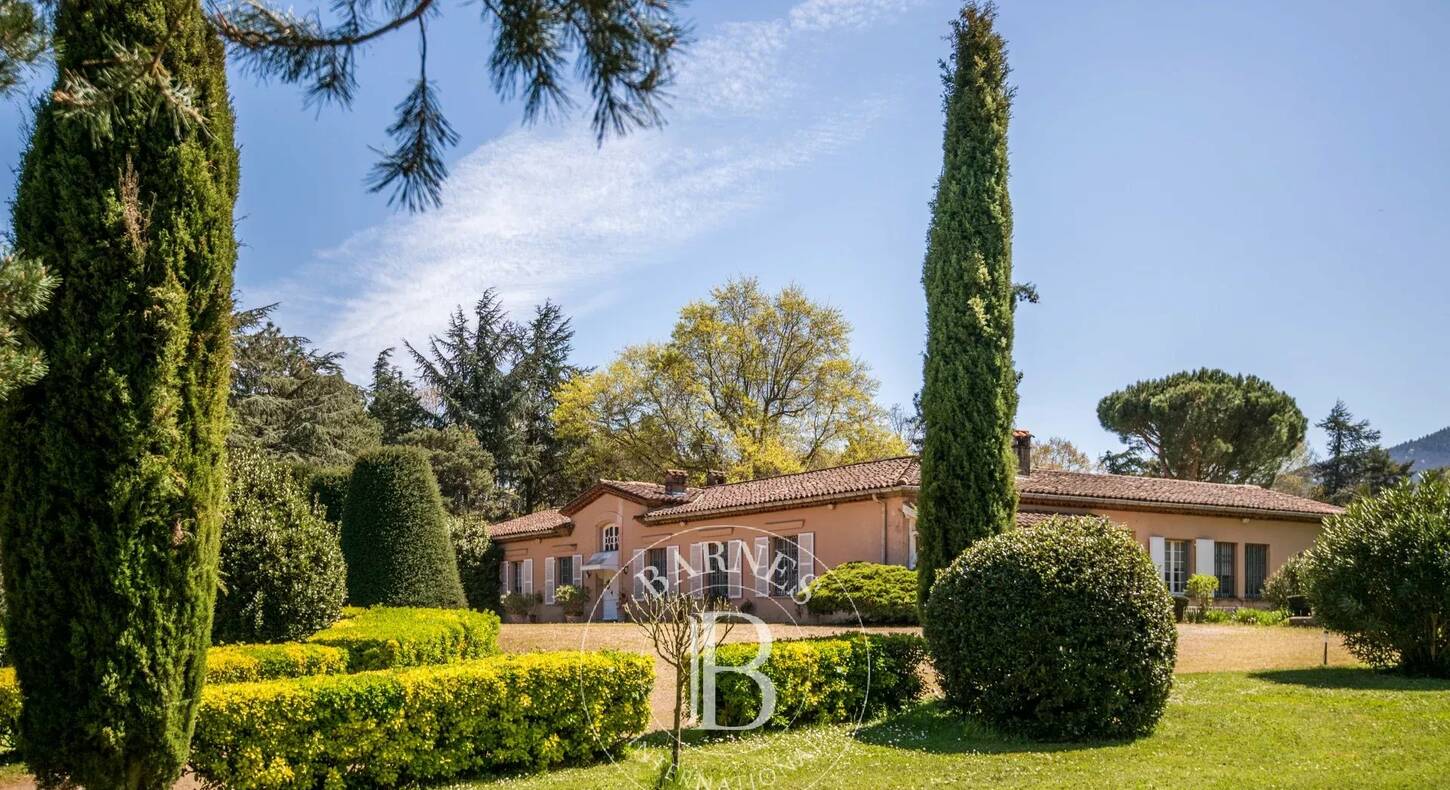 Show - BARNES Toulouse - Immobilier de luxe, appartements et maisons de prestige à Toulouse