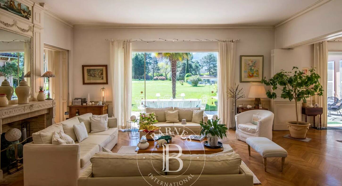 Show - BARNES Toulouse - Immobilier de luxe, appartements et maisons de prestige à Toulouse