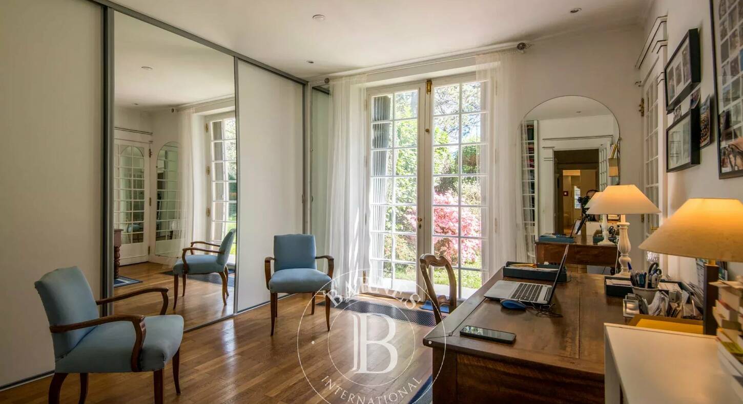 Show - BARNES Toulouse - Immobilier de luxe, appartements et maisons de prestige à Toulouse
