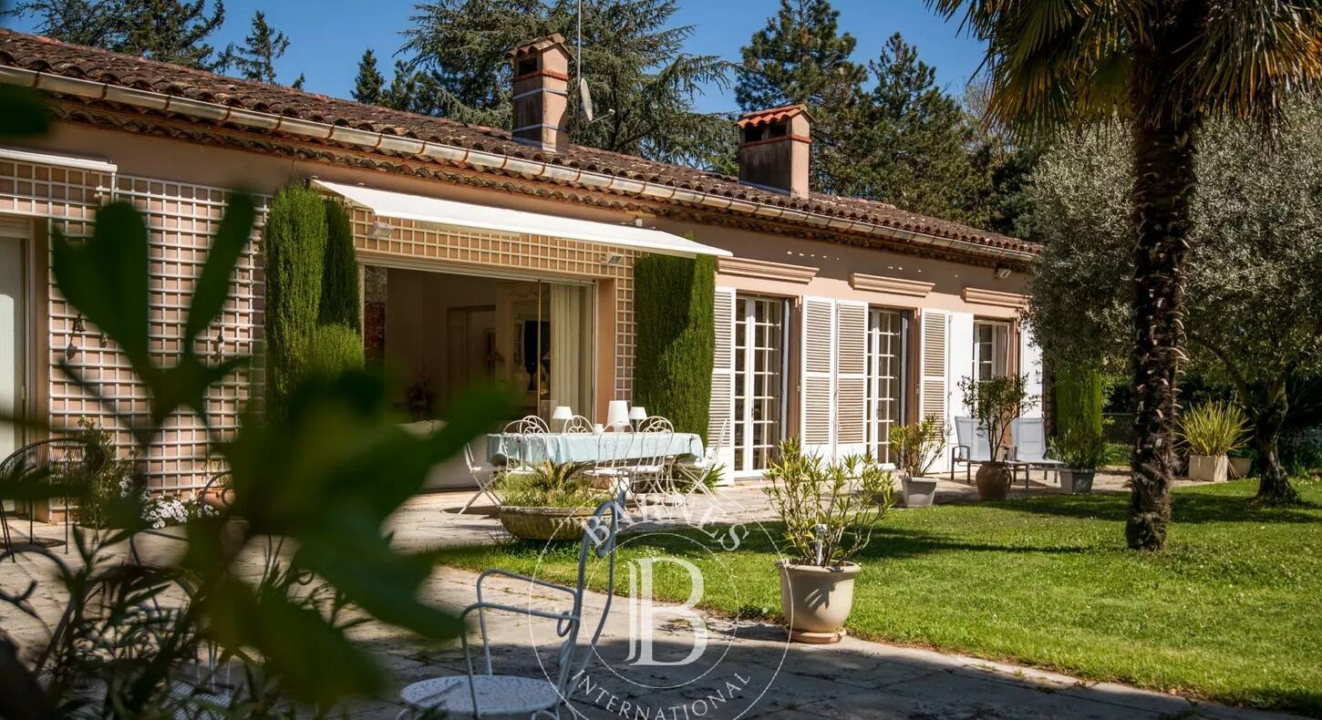 Show - BARNES Toulouse - Immobilier de luxe, appartements et maisons de prestige à Toulouse