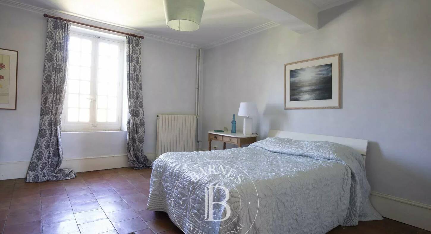 Show - BARNES Agency, luxury real estate in Toulouse