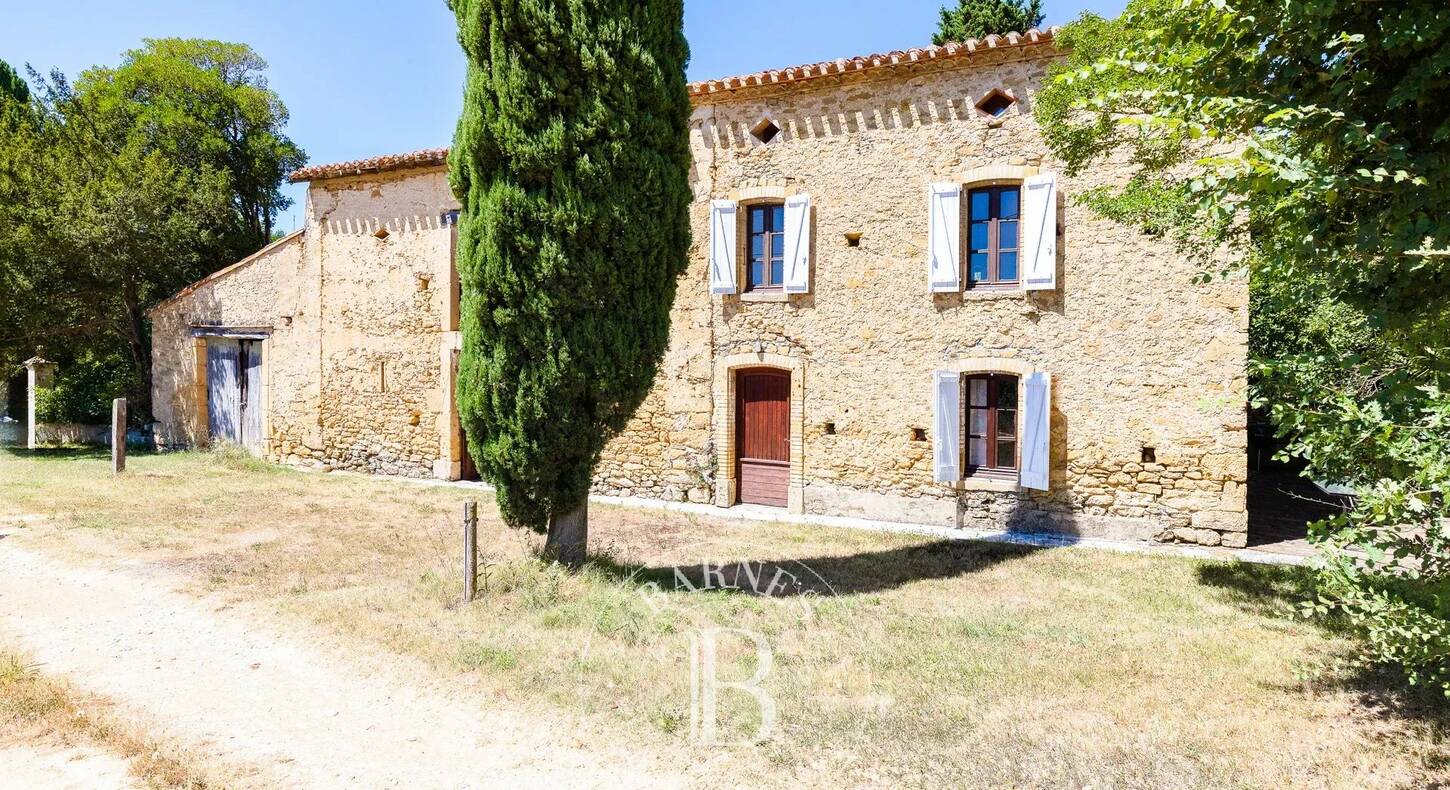 Show - BARNES Agency, luxury real estate in Toulouse