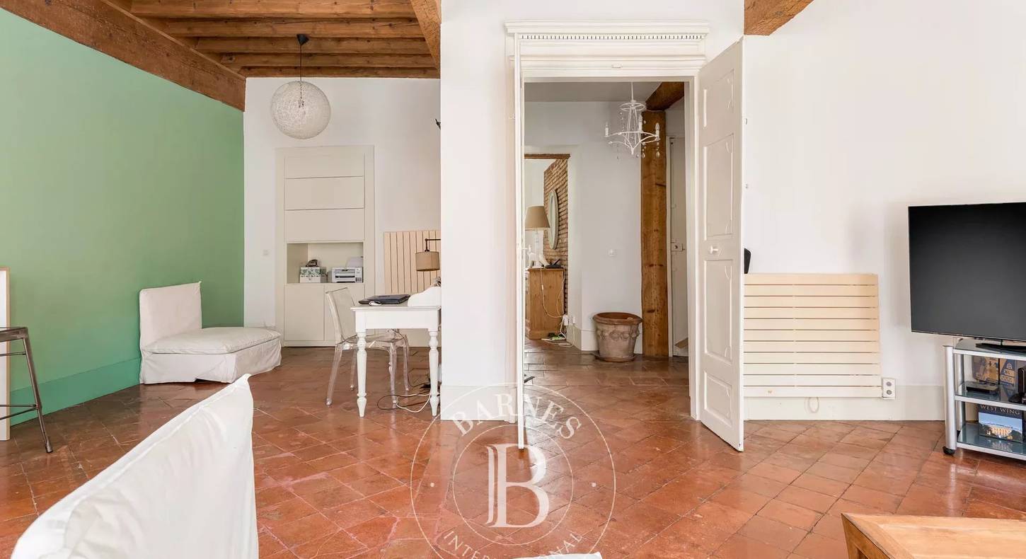 Show - BARNES Agency, luxury real estate in Toulouse