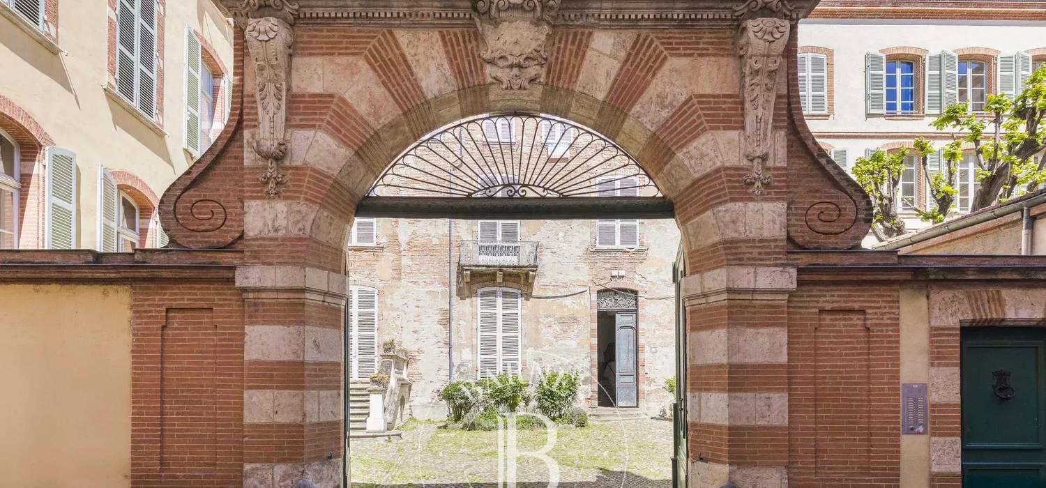 Home - BARNES Toulouse - Immobilier de luxe, appartements et maisons de prestige à Toulouse