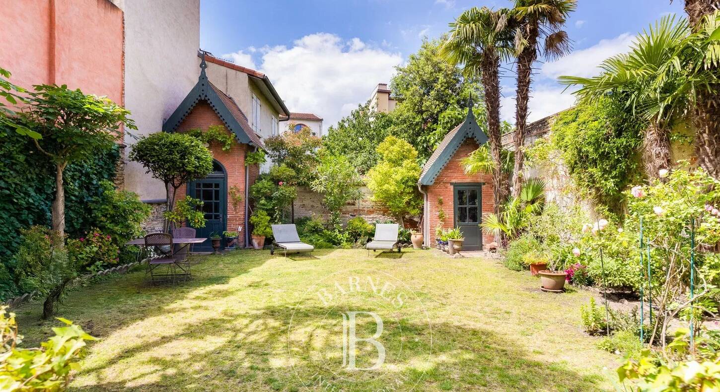 Show - BARNES Toulouse - Immobilier de luxe, appartements et maisons de prestige à Toulouse