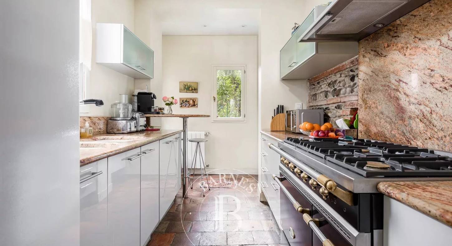 Show - BARNES Agency, luxury real estate in Toulouse