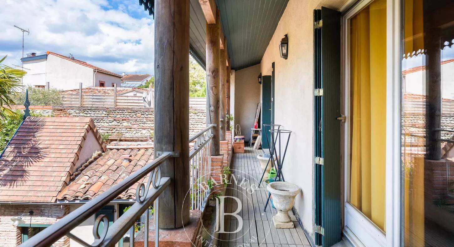 Show - BARNES Agency, luxury real estate in Toulouse