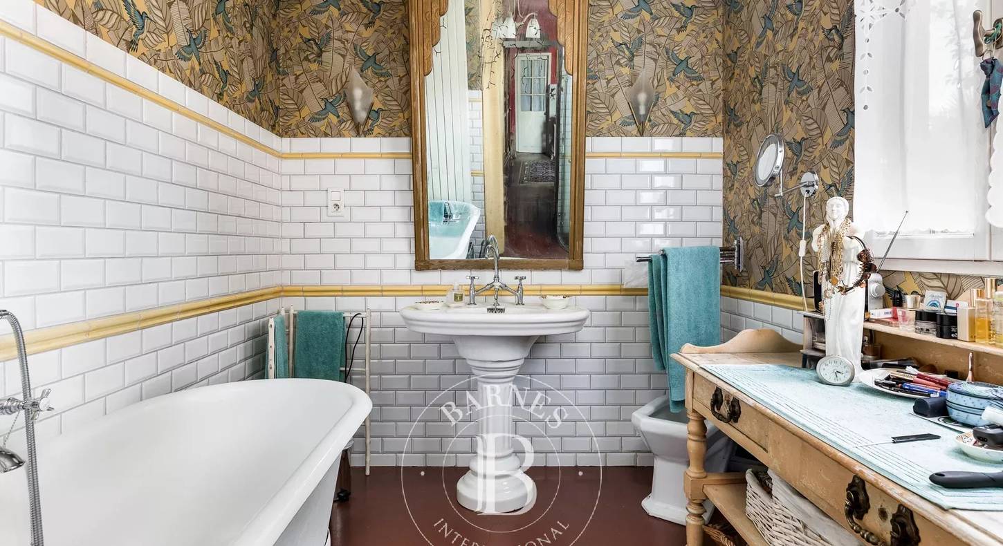 Show - BARNES Agency, luxury real estate in Toulouse