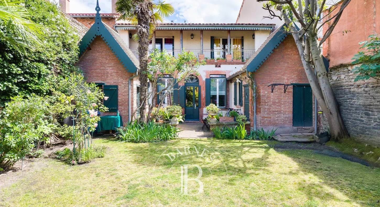 Show - BARNES Agency, luxury real estate in Toulouse