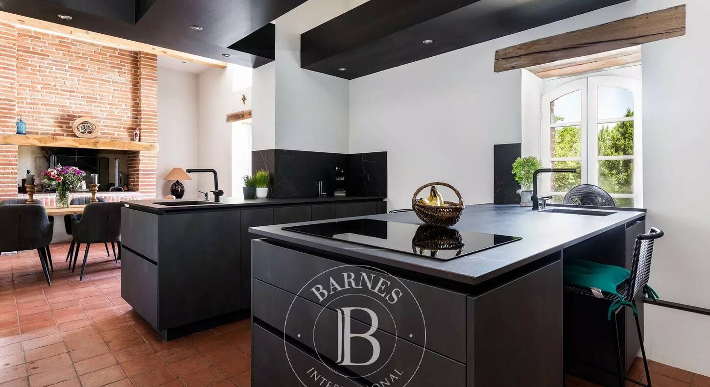 Show - BARNES Agency, luxury real estate in Toulouse