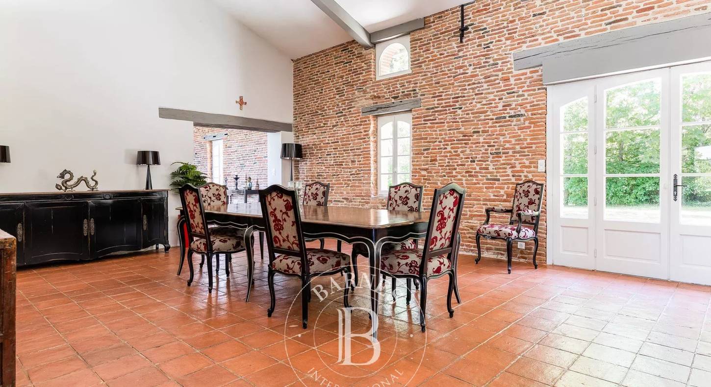 Show - BARNES Toulouse - Immobilier de luxe, appartements et maisons de prestige à Toulouse