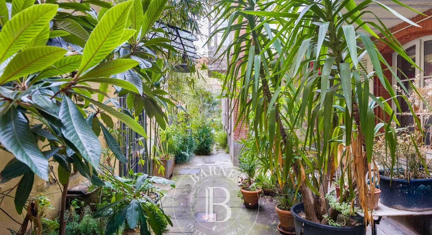 Show - BARNES Agency, luxury real estate in Toulouse
