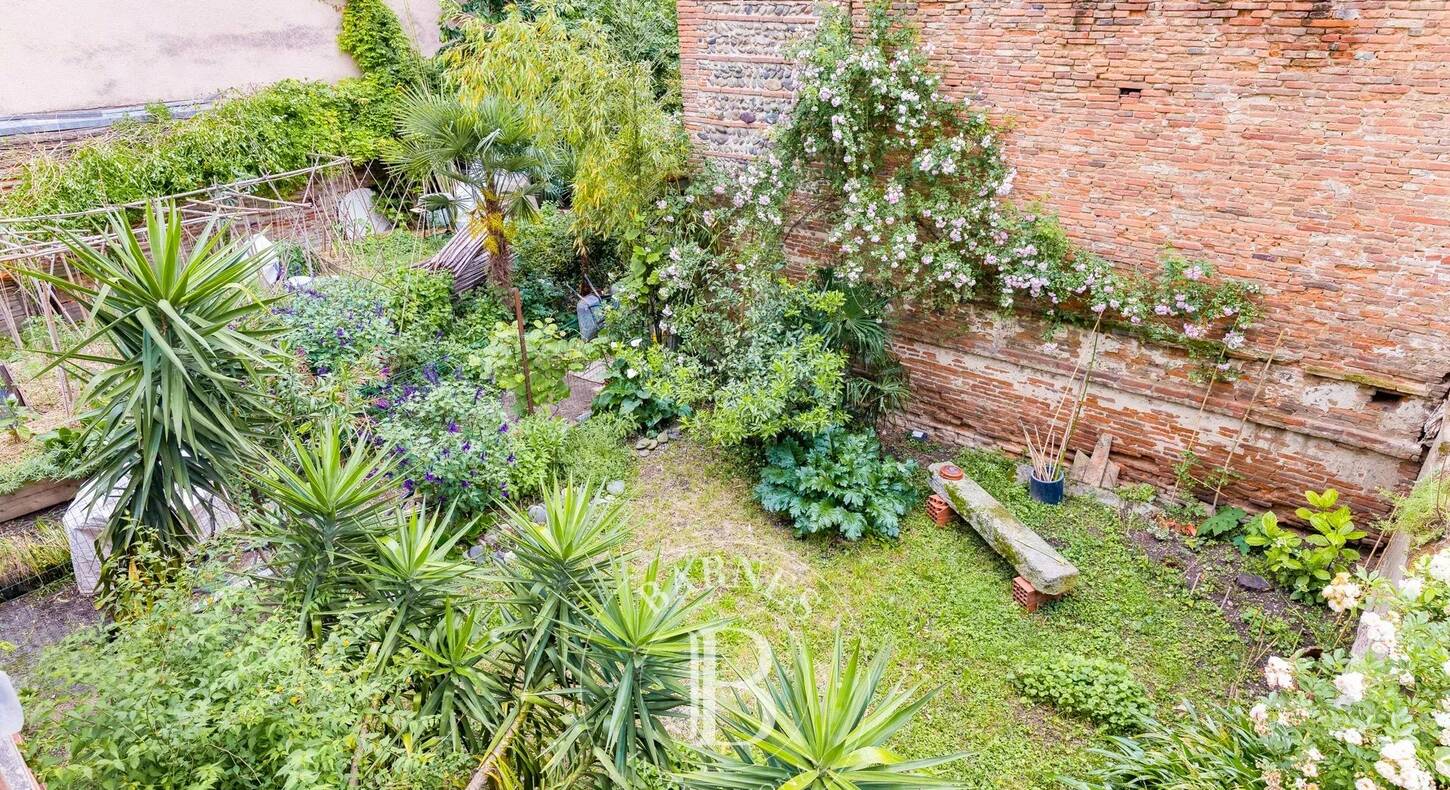 Show - BARNES Agency, luxury real estate in Toulouse