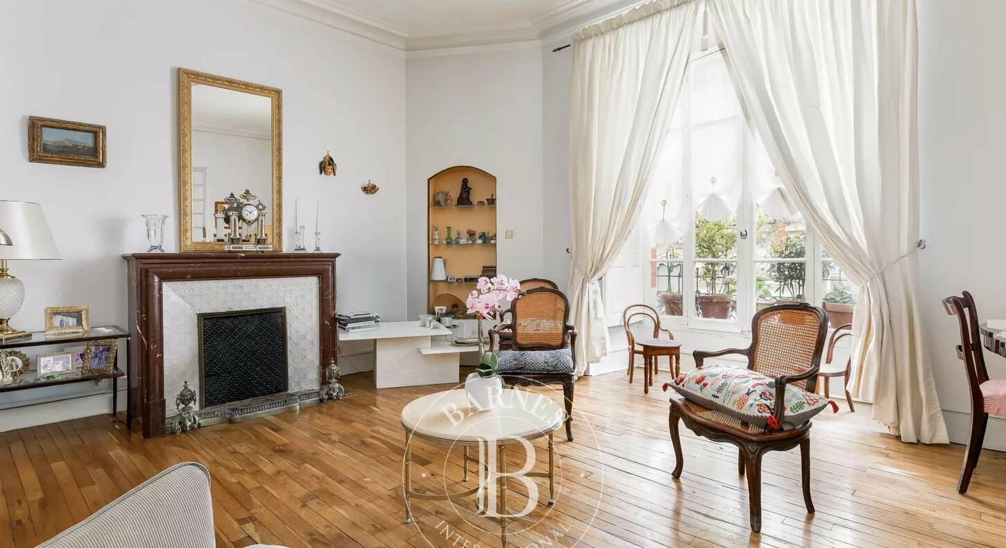 Show - BARNES Toulouse - Immobilier de luxe, appartements et maisons de prestige à Toulouse