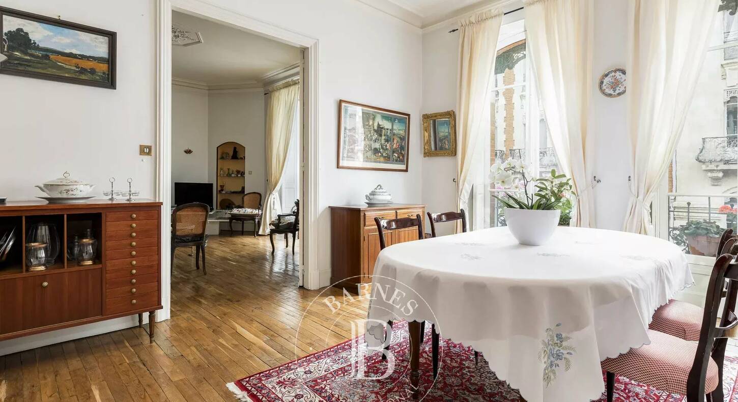 Show - BARNES Toulouse - Immobilier de luxe, appartements et maisons de prestige à Toulouse