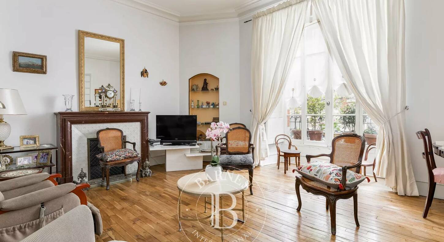 Show - BARNES Toulouse - Immobilier de luxe, appartements et maisons de prestige à Toulouse