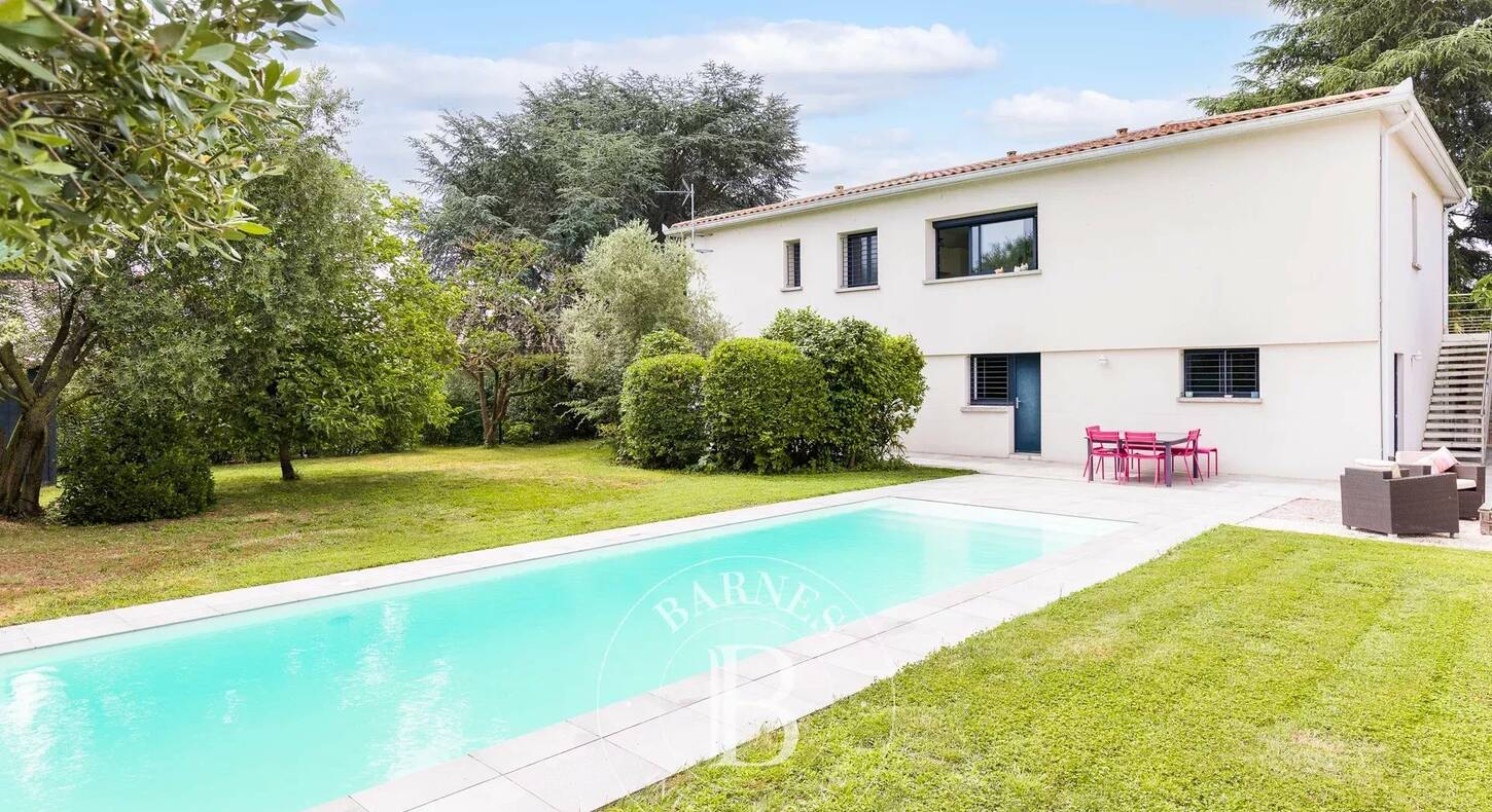 Show - BARNES Toulouse - Immobilier de luxe, appartements et maisons de prestige à Toulouse