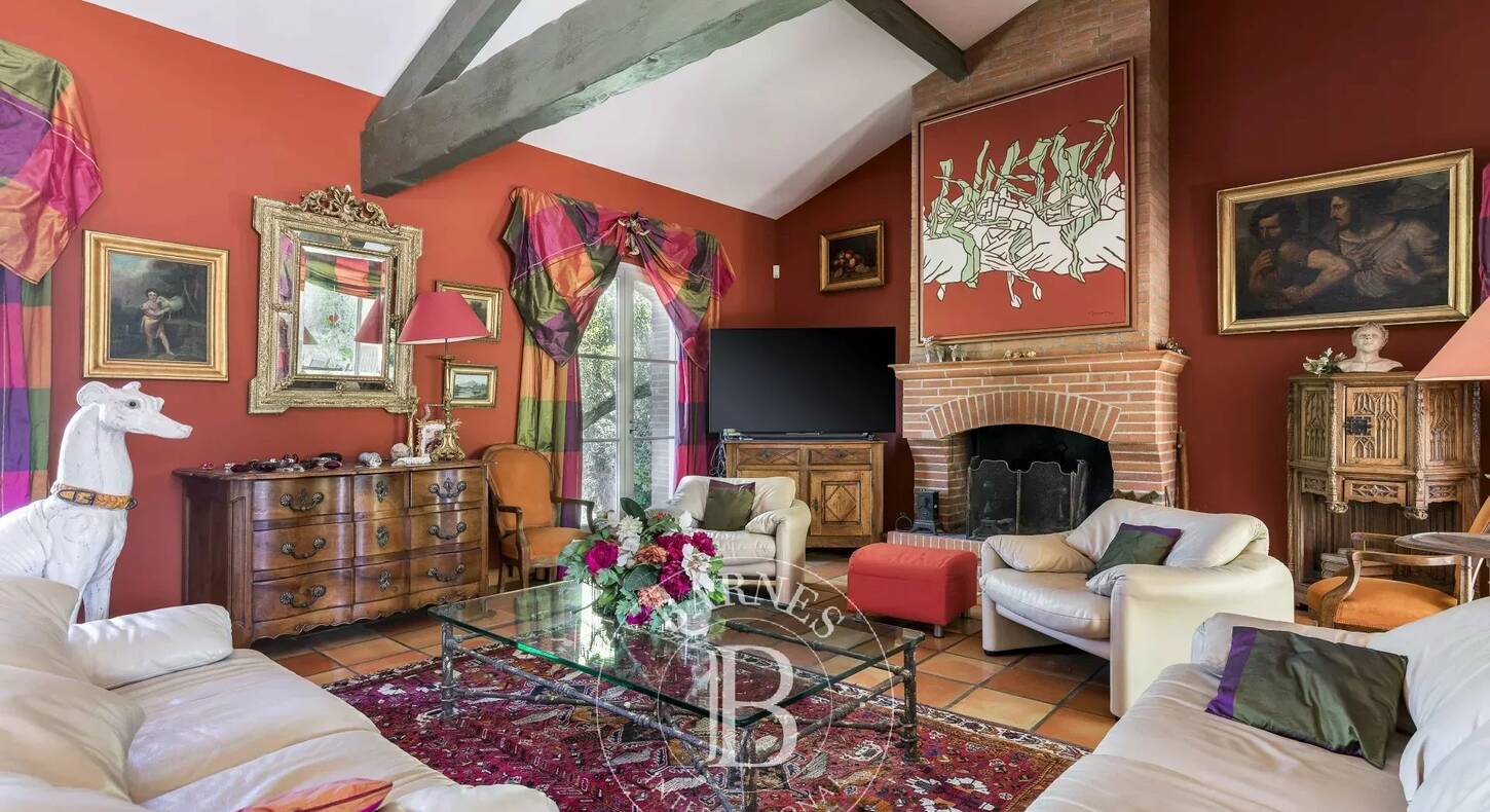 Show - BARNES Agency, luxury real estate in Toulouse