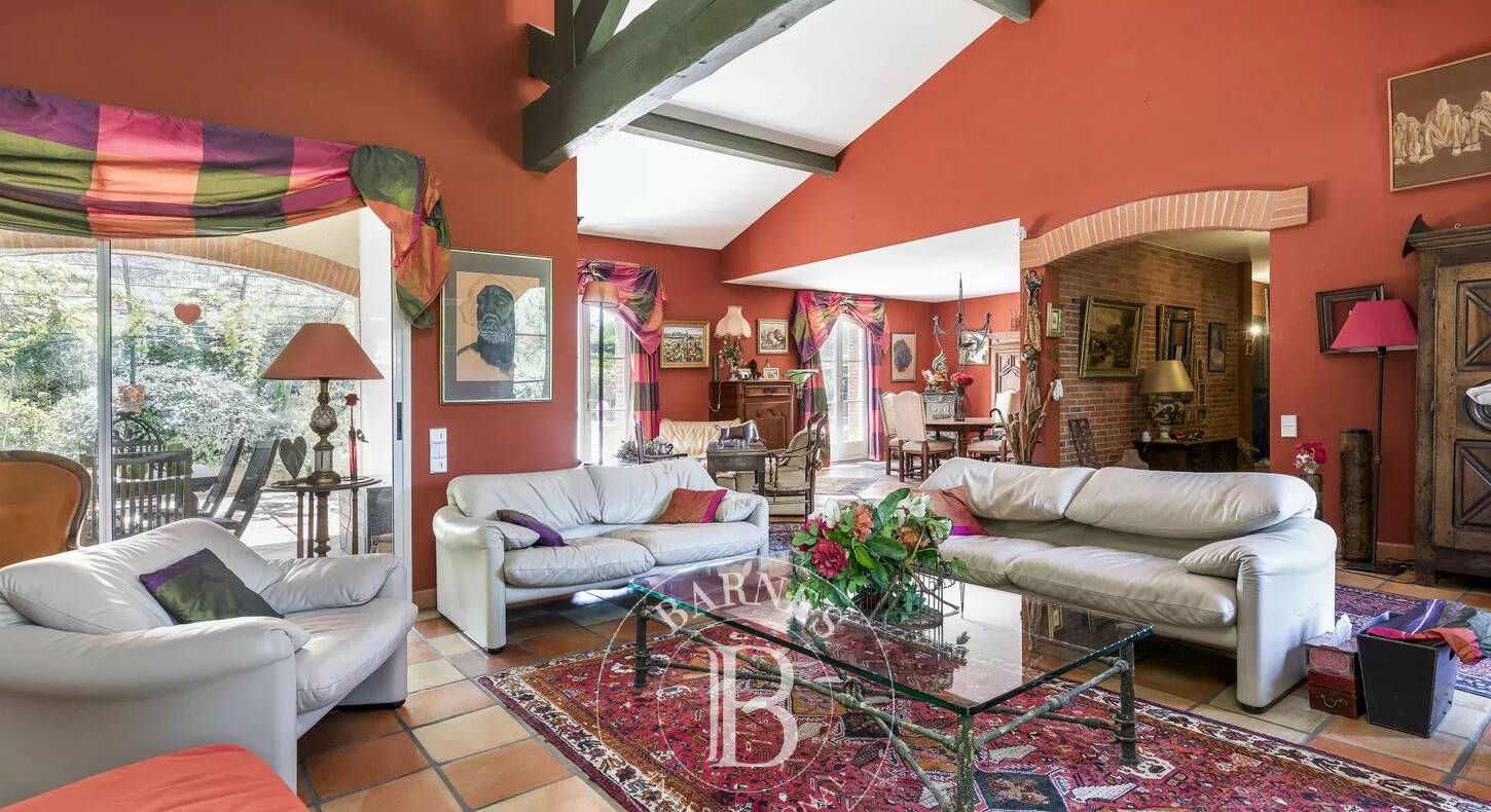 Show - BARNES Agency, luxury real estate in Toulouse