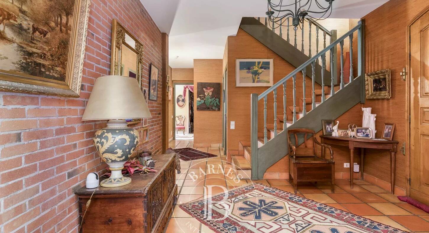 Show - BARNES Agency, luxury real estate in Toulouse
