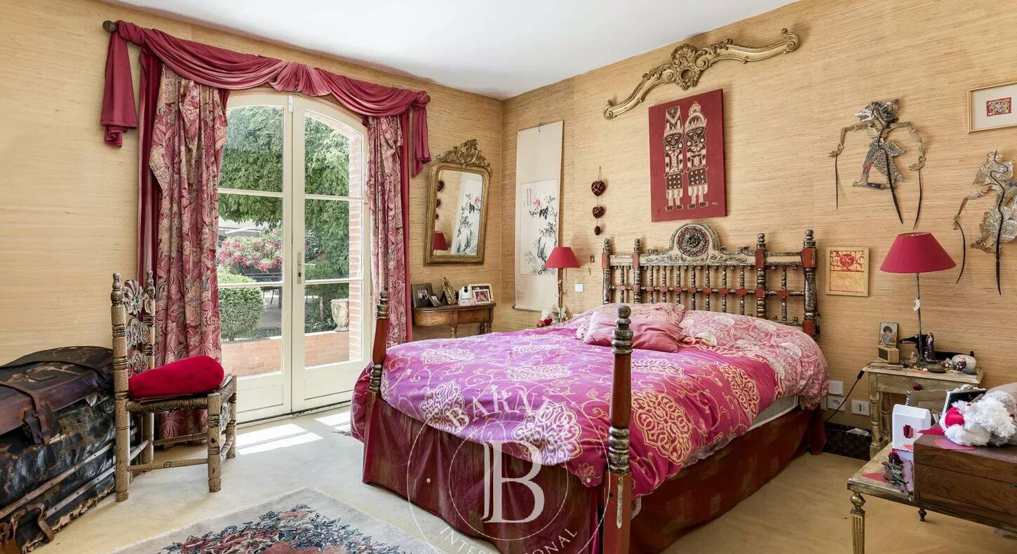 Show - BARNES Agency, luxury real estate in Toulouse