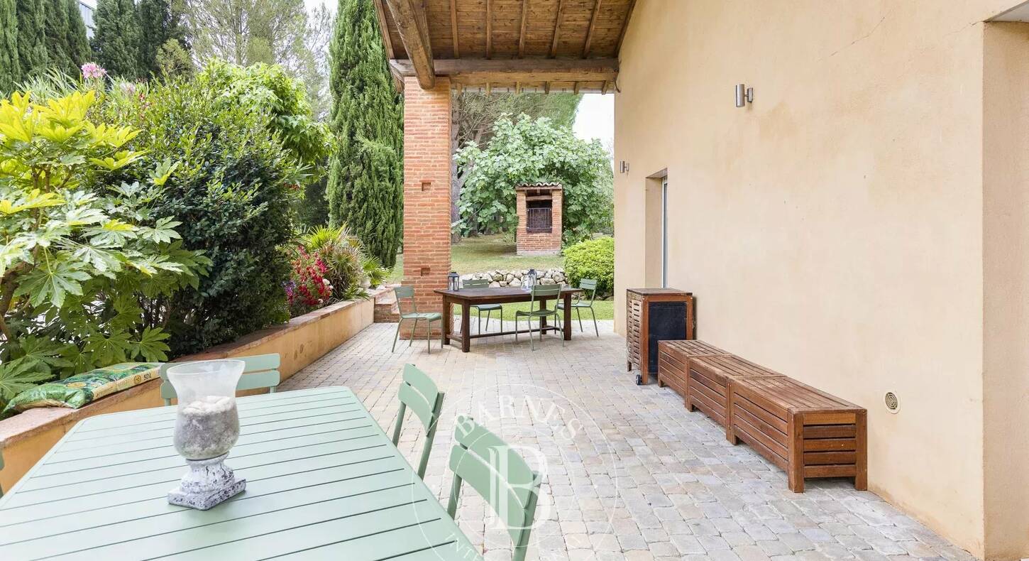 Show - BARNES Toulouse - Immobilier de luxe, appartements et maisons de prestige à Toulouse