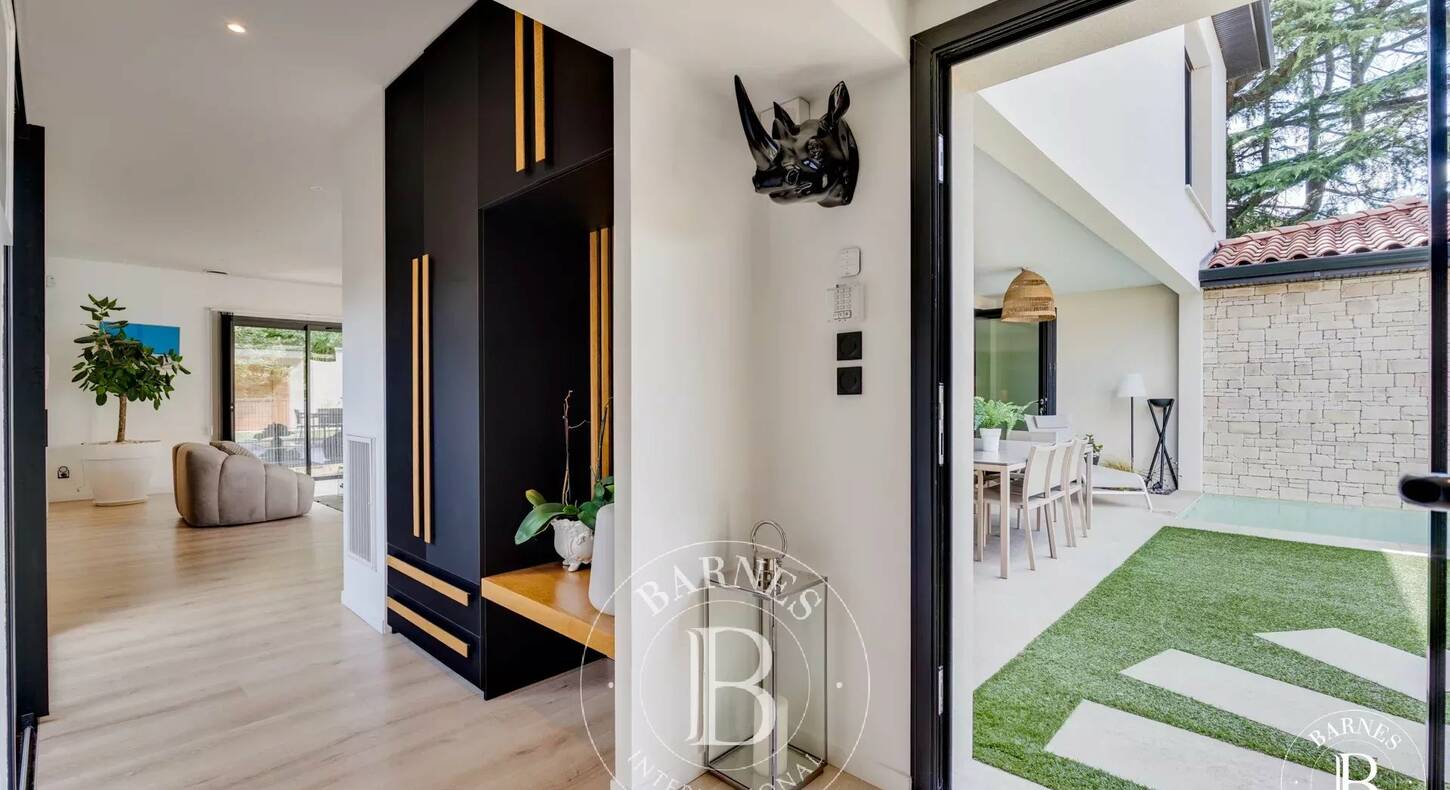 Show - BARNES Toulouse - Immobilier de luxe, appartements et maisons de prestige à Toulouse