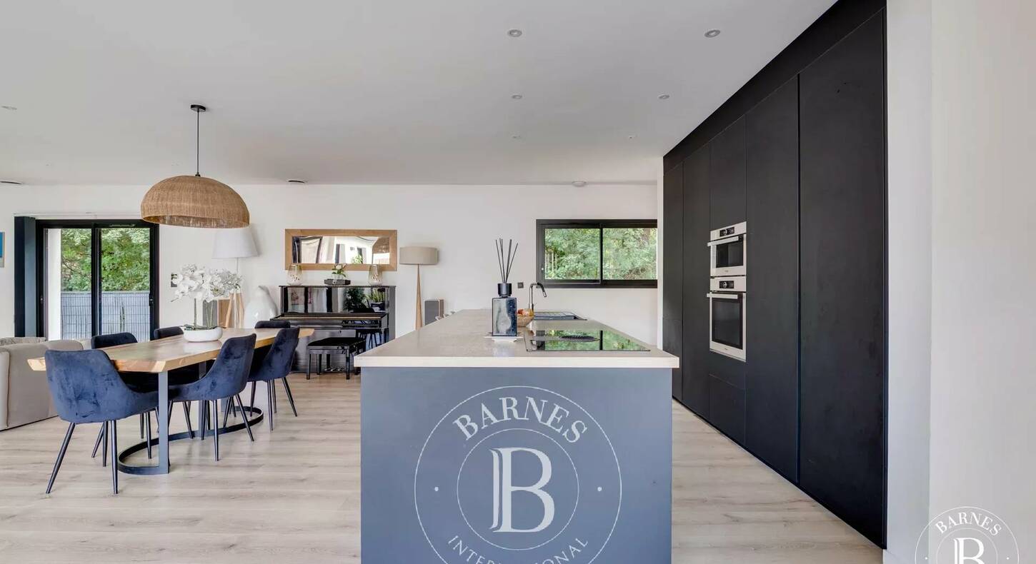Show - BARNES Toulouse - Immobilier de luxe, appartements et maisons de prestige à Toulouse