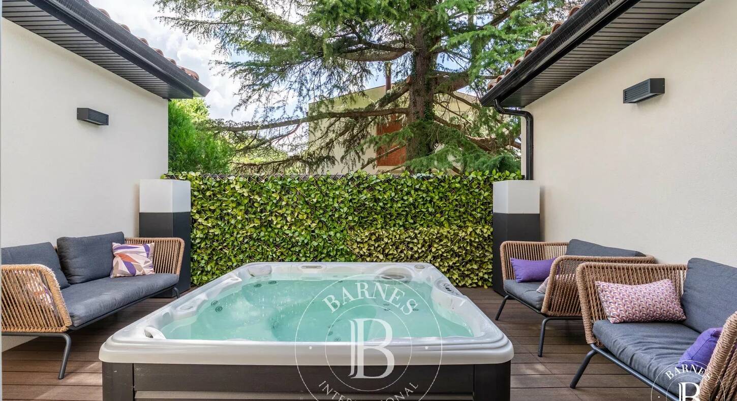 Show - BARNES Toulouse - Immobilier de luxe, appartements et maisons de prestige à Toulouse