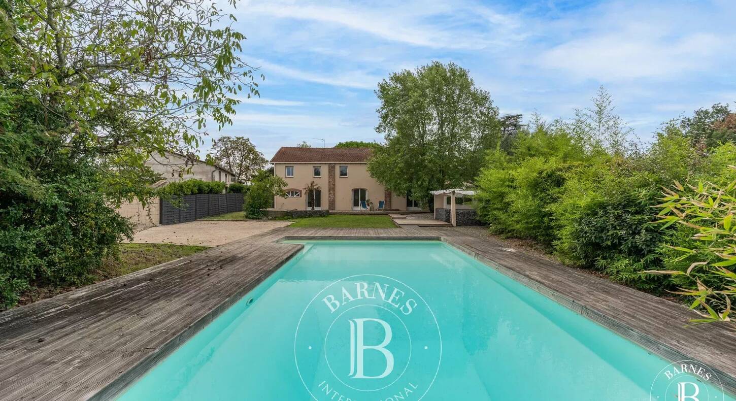 Show - BARNES Agency, luxury real estate in Toulouse