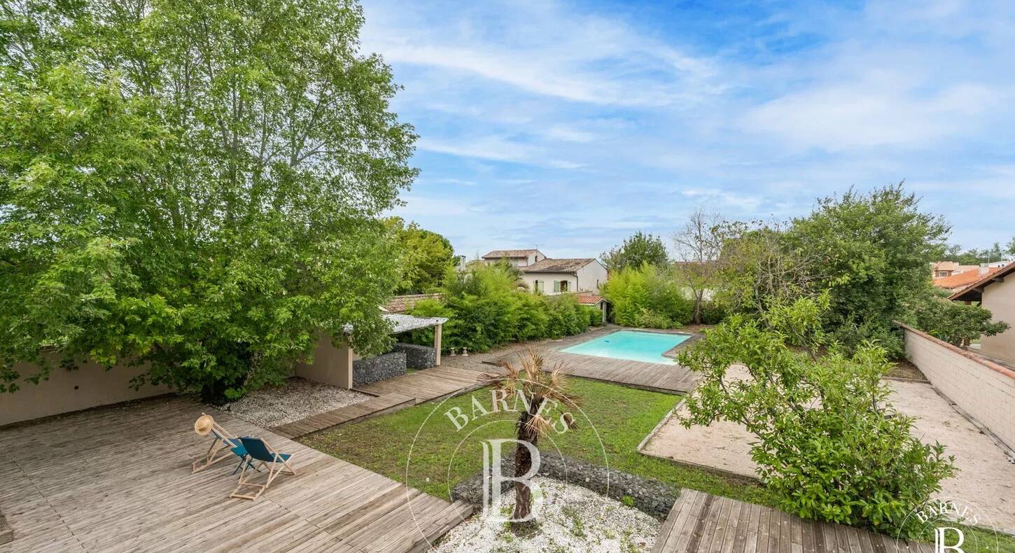 Show - BARNES Agency, luxury real estate in Toulouse