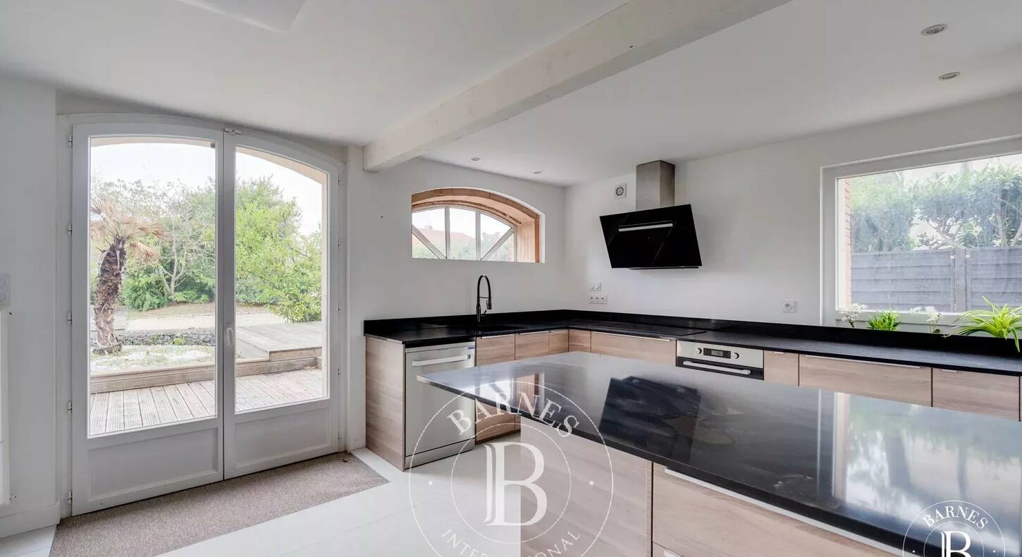 Show - BARNES Agency, luxury real estate in Toulouse