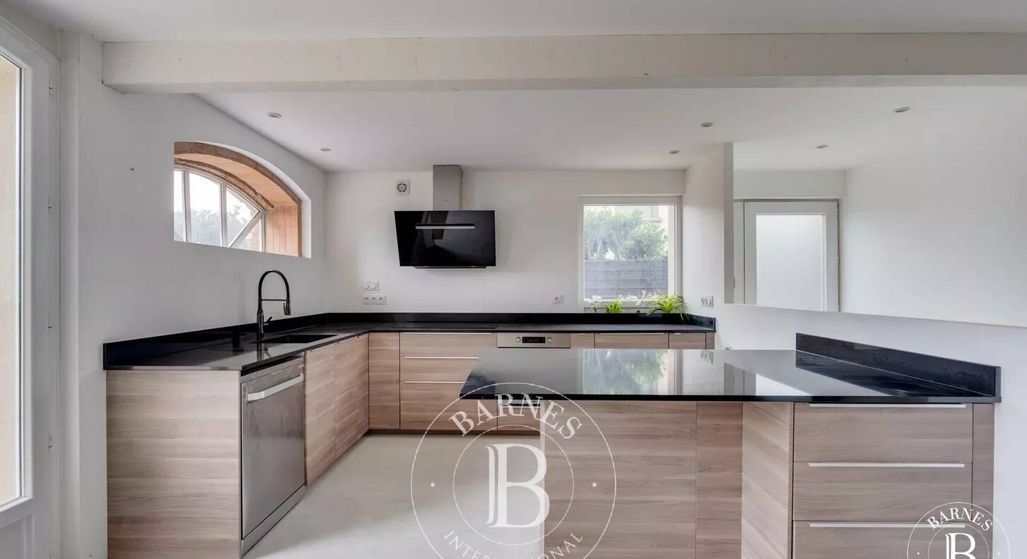 Show - BARNES Agency, luxury real estate in Toulouse