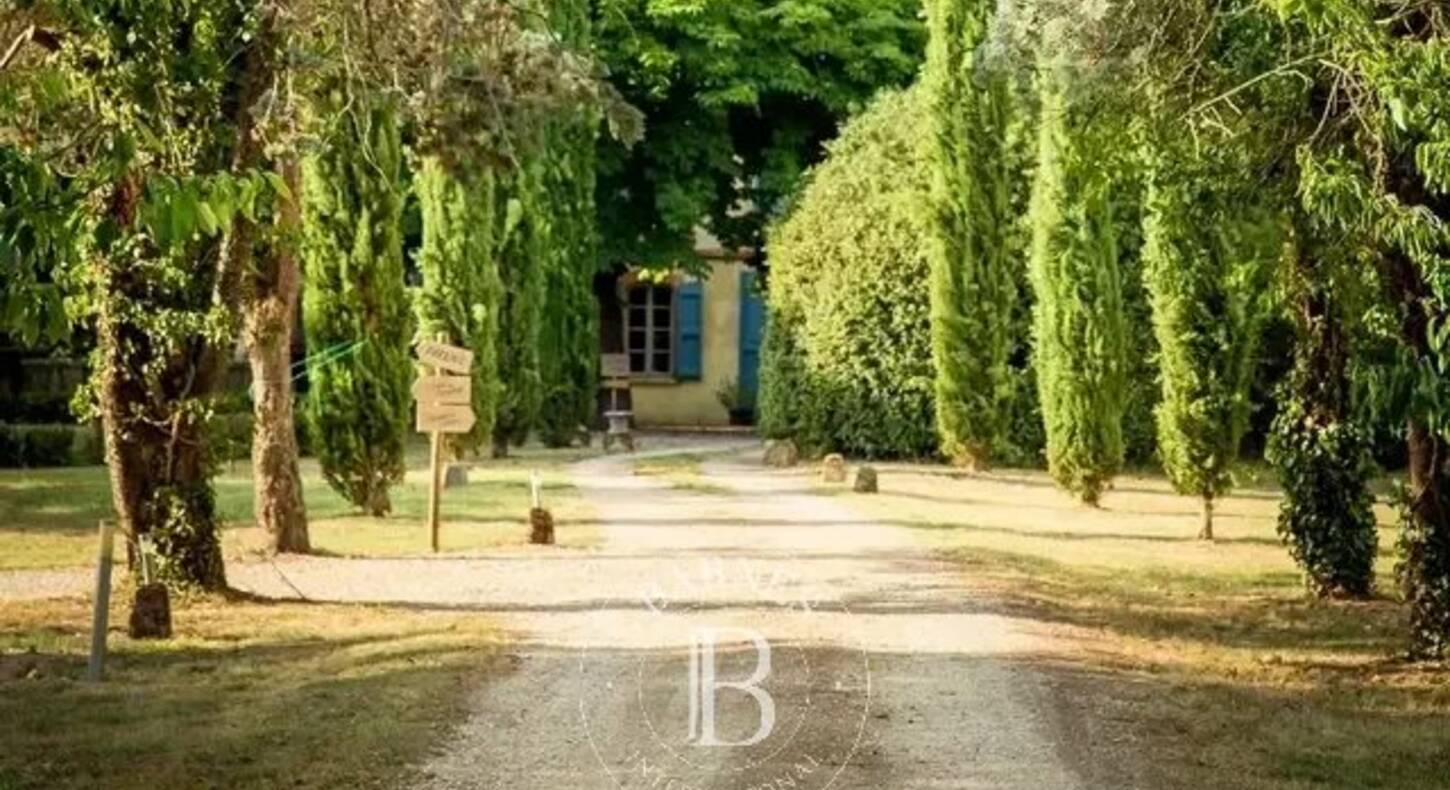 Show - BARNES Agency, luxury real estate in Toulouse