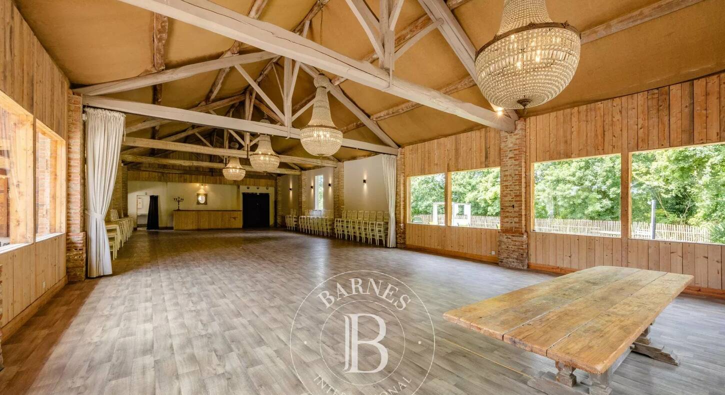 Show - BARNES Agency, luxury real estate in Toulouse
