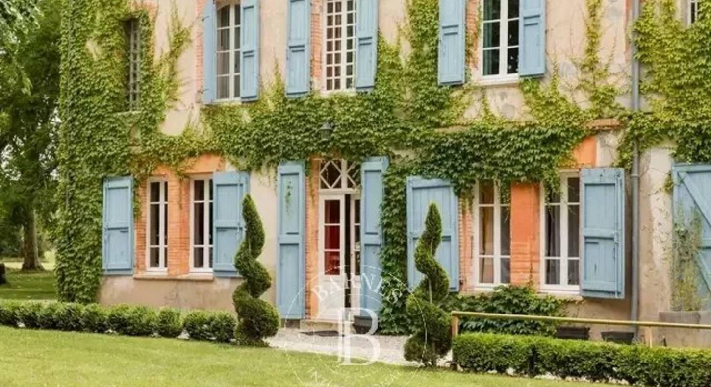 Show - BARNES Agency, luxury real estate in Toulouse