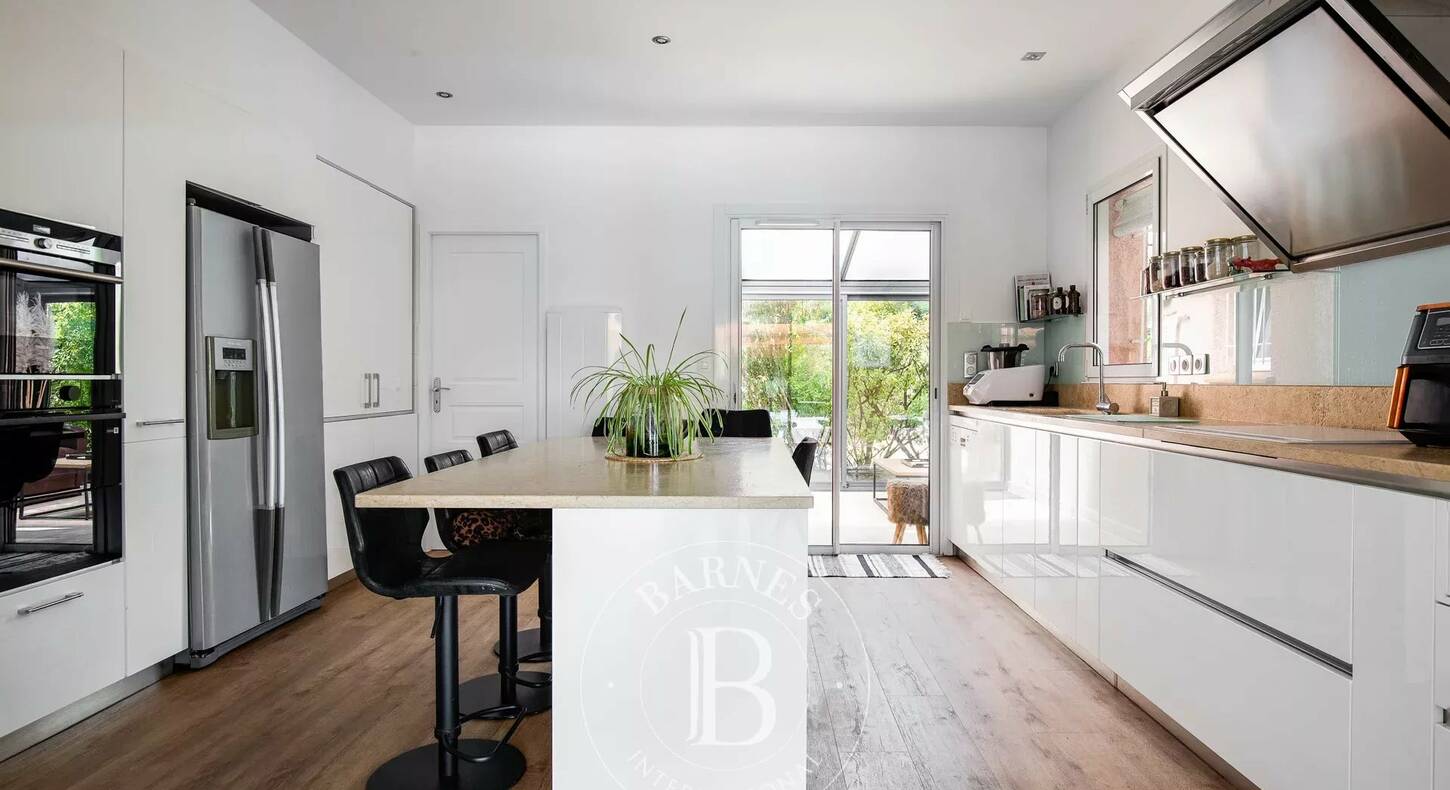 Show - BARNES Agency, luxury real estate in Toulouse