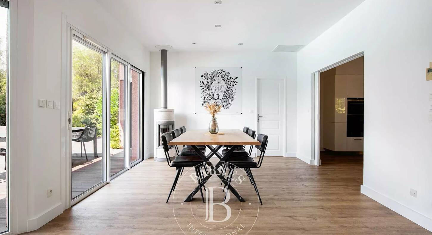 Show - BARNES Agency, luxury real estate in Toulouse