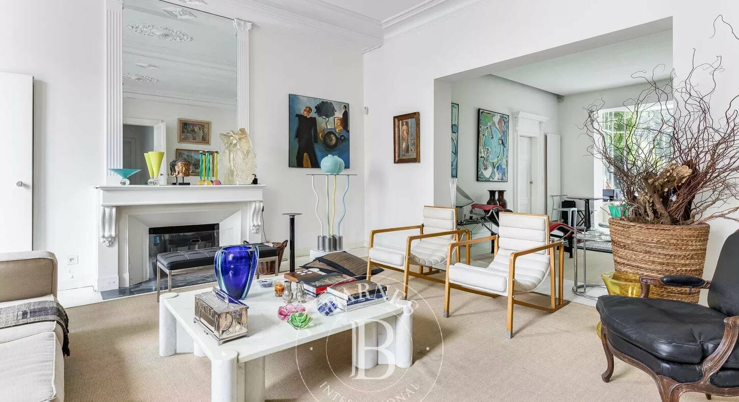 Show - BARNES Agency, luxury real estate in Toulouse