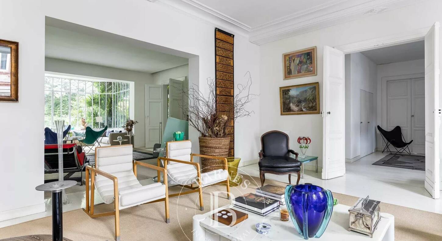 Show - BARNES Agency, luxury real estate in Toulouse