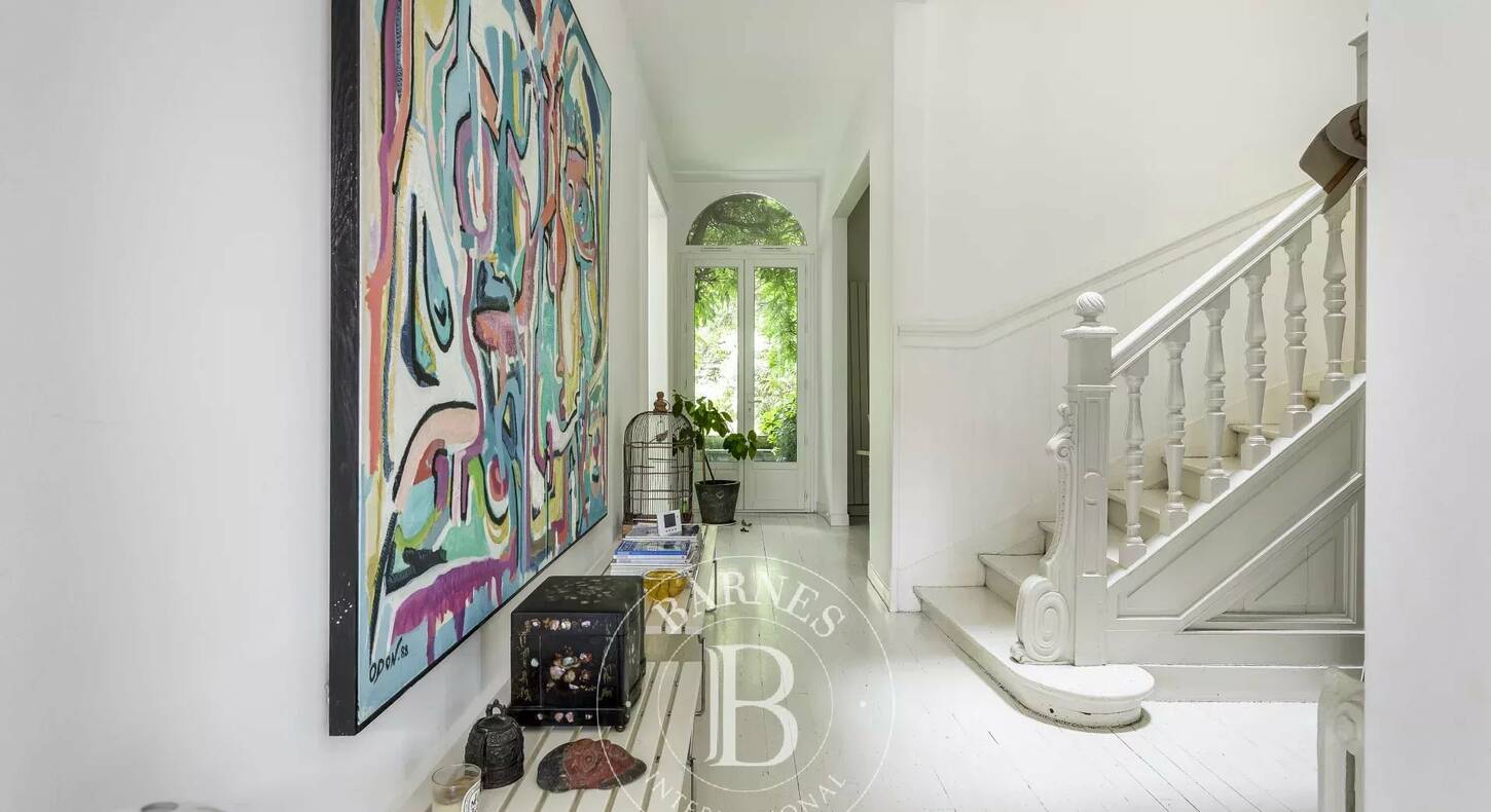 Show - BARNES Agency, luxury real estate in Toulouse