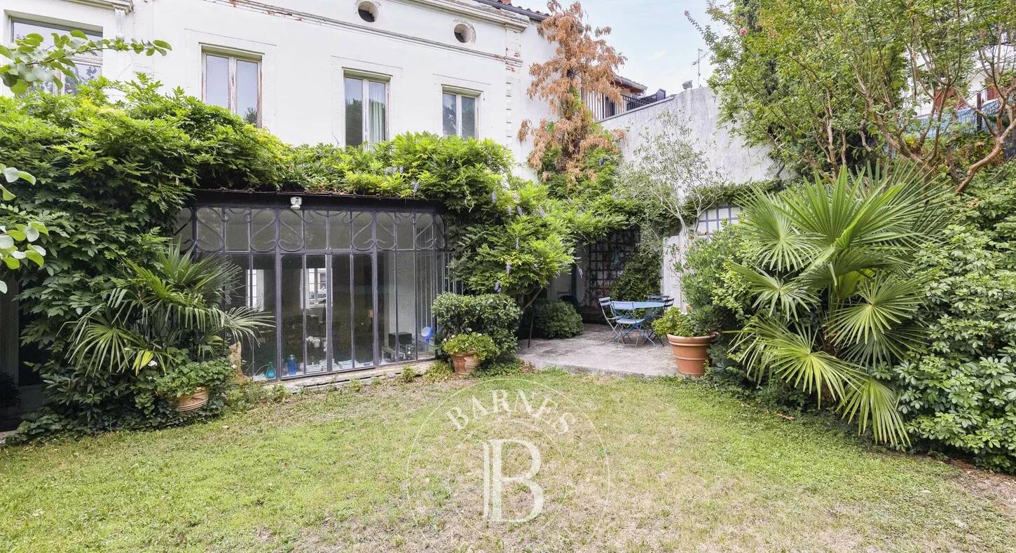 Show - BARNES Agency, luxury real estate in Toulouse