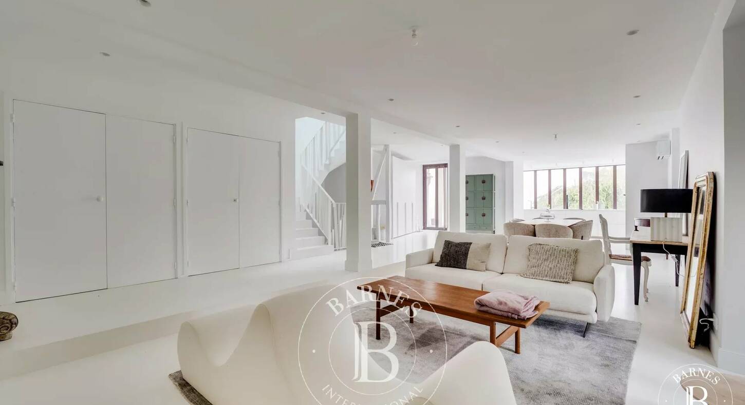 Show - BARNES Agency, luxury real estate in Toulouse